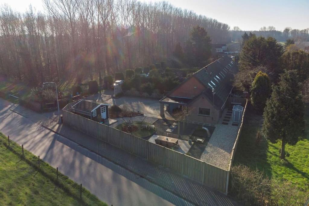 Family Wellness Lodge 4 Personen Zuid-Holland! Ooltgensplaat Esterno foto