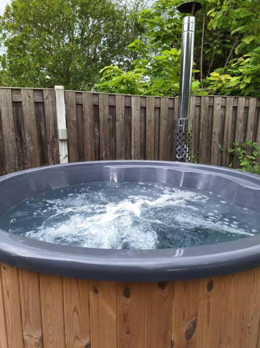 Family Wellness Lodge 4 Personen Zuid-Holland! Ooltgensplaat Esterno foto